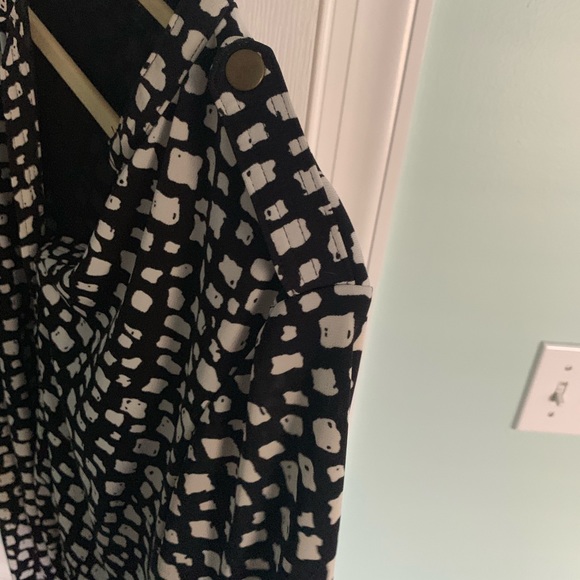 Limited shirtdress with button detail. size L - Picture 5 of 5